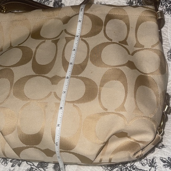 Golden brown Authentic Coach signature purse - Picture 3 of 9